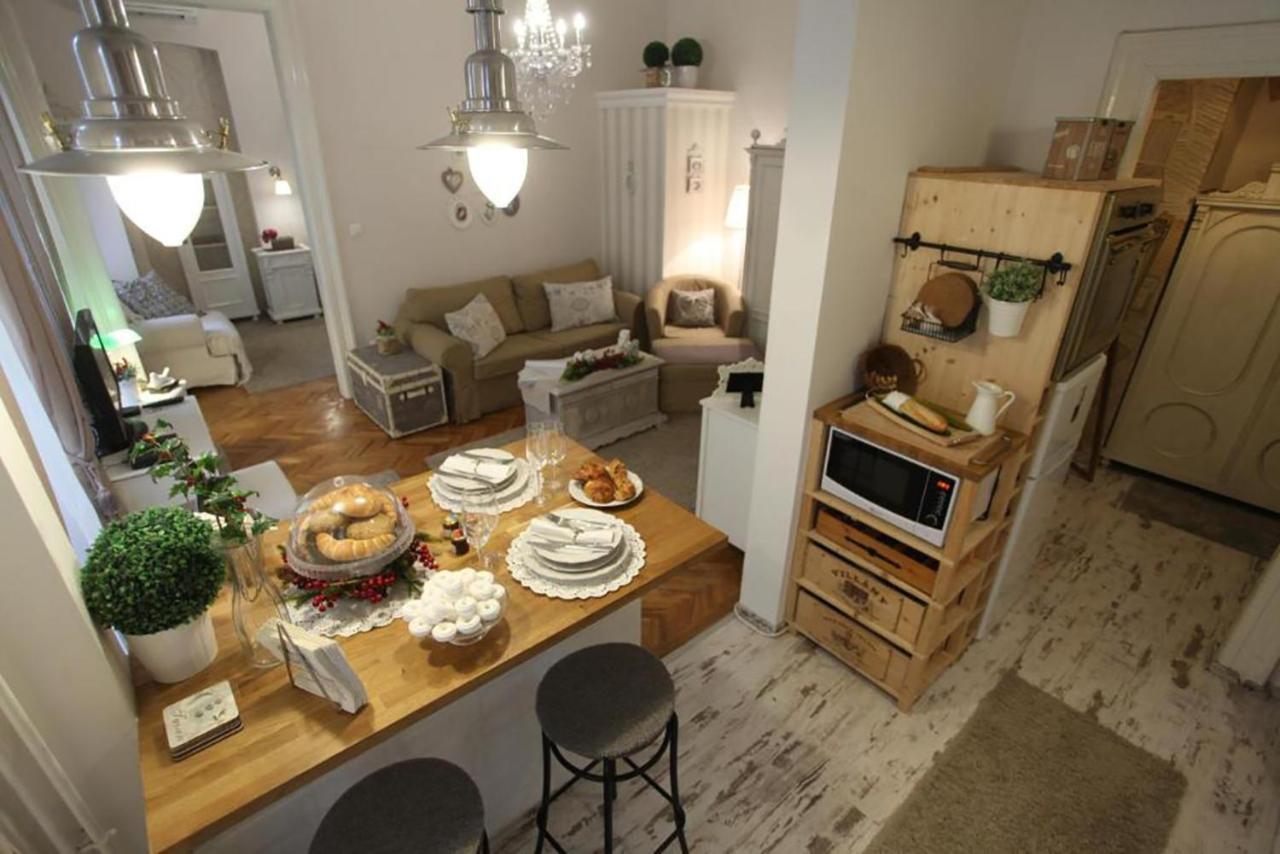 Vintage Apartment At Basilica Budapest Eksteriør bilde